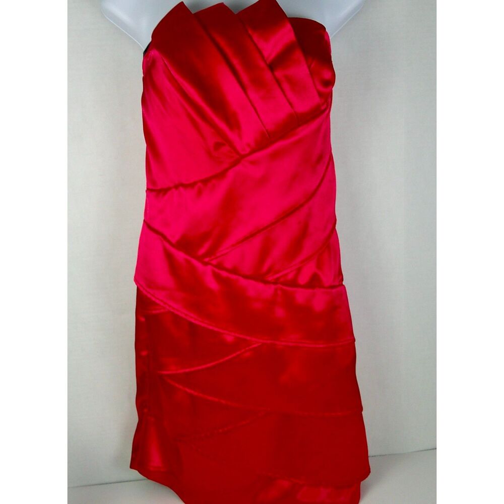 A. BEYER RED STRAPLESS LAYERED MID-LENGTH PARTY DRESS. WOMEN 11